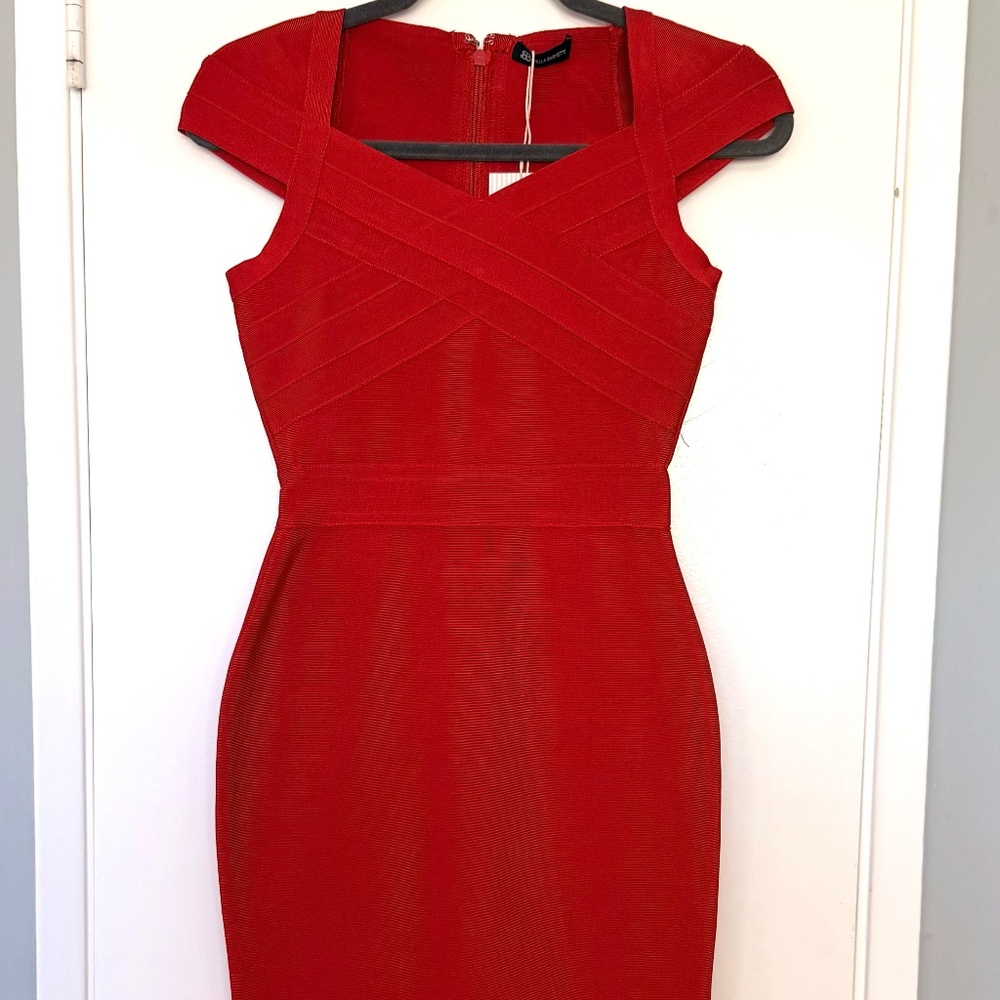 NWT Bella Barnett Bodycon Red Midi Dress Womans SZ. 6 Bandage Dress Holiday - Picture 3 of 14